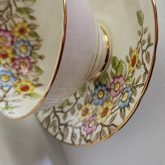 Delphine Fine Bone China Cup and Saucer FLOWERS England - Picture 7 of 8